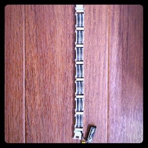 Stainless Steel 9" Criss Cross Bracelet